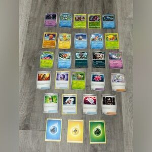 💚2 FOR 25 LISTING SALE💚 Pokemon card LOT of 27! Holos, rares ext